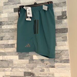 New!! Adidas men's 5" running shorts